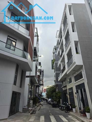 🏘CHỦ XOẮN GẤP BÁN KHU PHÂN LÔ LẠC LONG QUÂN - QUẬN 11 - XE HƠI VÔ NHÀ