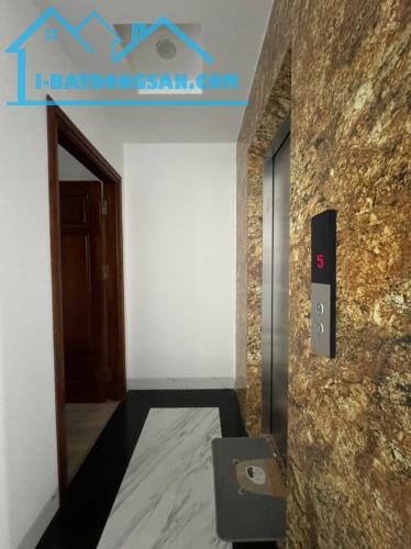Bán nhà Ngọc Thuỵ,Long Biên 6 tầng,35m gần phố,thang máy nhỉnh 7 tỷ