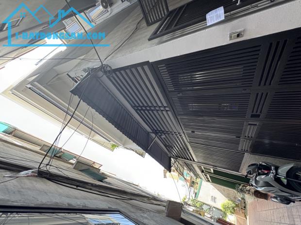 Bán nhà Ngõ 252 Ngọc Thuỵ 67m x 5T, MT 5.2m, dân xây oto đỗ cửa chỉ hơn 7 tỷ còn TL. LH - 3
