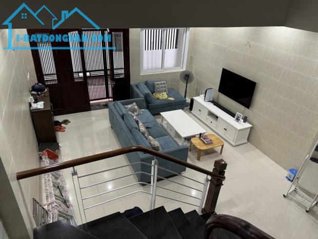 Bán nhà Ngõ 252 Ngọc Thuỵ 67m x 5T, MT 5.2m, dân xây oto đỗ cửa chỉ hơn 7 tỷ còn TL. LH - 1