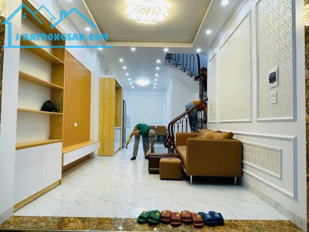 NHÀ GẦN MẶT ĐƯỜNG ĐẠI MỖ 40M2X5T, Ô TÔ TRÁNH VÀI BƯỚC CHÂN, GIÁ CỰC TỐT CHỈ 6.95 TỶ TL - 1