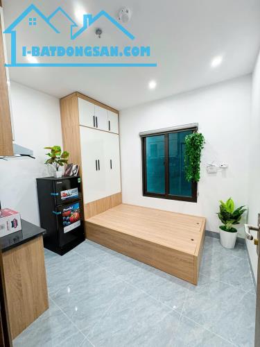 Bán Toà Dòng tiền Nguyễn Đình Hoàn-Gần PHố- 67m2x6T-20 Phòng- Xây Mới! Giá 15.5 Tỷ - 3