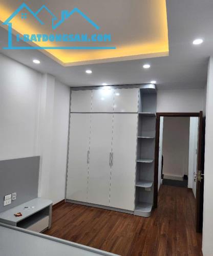 Nhà Đẹp Khương Đình-TX ,Dt40m2 ,Mt4m ,Giá hơn 9 tỷ ,15m ra oto