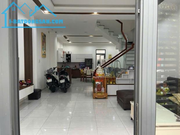 Bán Nhà 3 Tầng,Gần BV Lê Văn Thịnh,Quận 2, 65m2 (6 x 11 ),Hẻm xe hơi thông, Mới đẹp Ở Ngay - 3