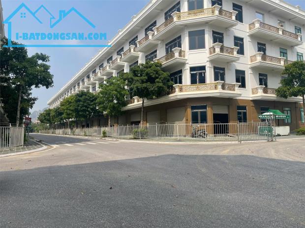 SHOPHOUSE KĐT XUÂN HƯNG, NHẬN NHÀ KINH DOANH NGAY. TẶNG ÔTÔ VF3 HOẶC 200 TRIỆU. CĐT: 0966 - 1