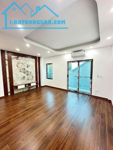 Bán nhà riêng Sơn Đồng, Hoài Đức 30m2. Lô góc 5 tầng Ôtô đỗ cửa. Cách 120m đến chợ Yên Bệ - 3