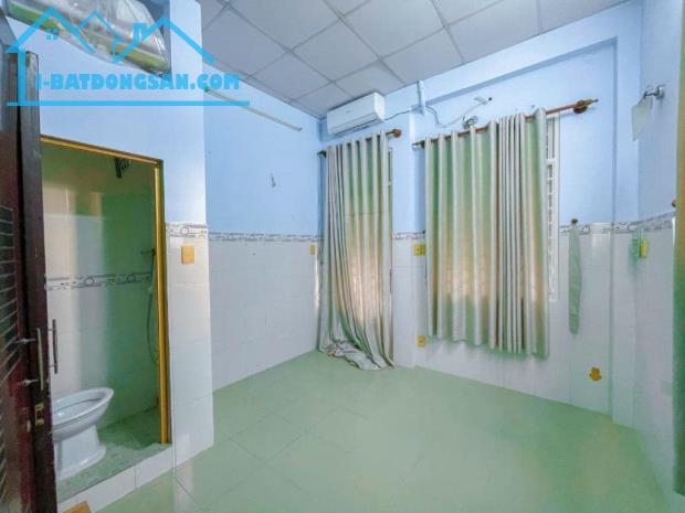 BÁN NHÀ 2 TẦNG, 16M², 2.3 TỶ - LÊ VĂN LƯƠNG, TÂN HƯNG, QUẬN 7 - SỔ HỒNG