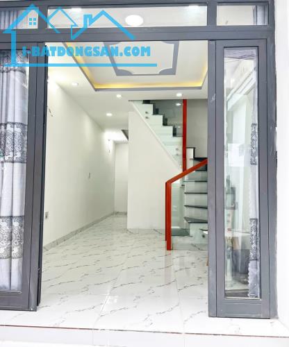 Nhà đẹp ở liền 1 lầu hẻm 53 Bùi Văn Ba, Tân Thuận Đông, Quận 7 - 1