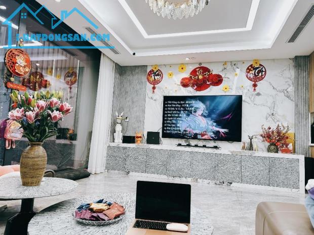 Hoa hậu phố Yên Lạc Hai Bà Trưng!80 m2 .26,5tỷ! - 3