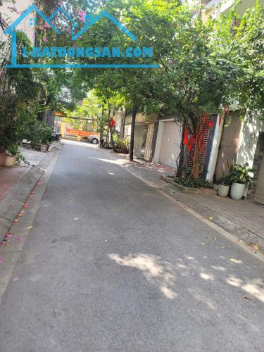 Siêu phẩm kinh doanh – mặt ngõ oto tải đỗ cửa – bán Đất  Gia Quất Long Biên 39m2 mặt tiền