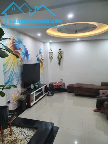 SIÊU PHẨM CỔ LINH 44M2 4 NGỦ HAI THOÁNG TRƯỚC SAU HÀNG XÓM AEON. 7,6TỶ