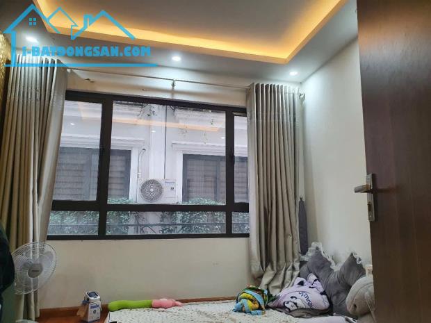 SIÊU PHẨM CỔ LINH 44M2 4 NGỦ HAI THOÁNG TRƯỚC SAU HÀNG XÓM AEON. 7,6TỶ - 2