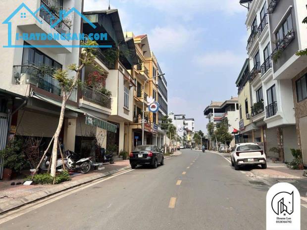 Thửa đất đẹp lô góc 3 mặt thoáng vuông vắn ngõ thông oto ở Giang Biên, Long Biên 56m, 8 tỷ