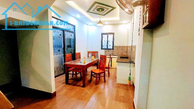 💯BÌNH TÂN -KHÔNG QUI HOẠCH, KHÔNG LỘ GIỚI . *4TẦNG -hẻm 8m . (BT: 1336.) * 4 X15m  ,Giá c - 2