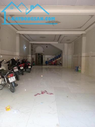 Bán Nhà Mặt Tiền, Ngang bề Thế 6m Đường Số 7 (nối dài),Tân Tạo A, Bình Tân.
DT 120m2 x 5 - 1