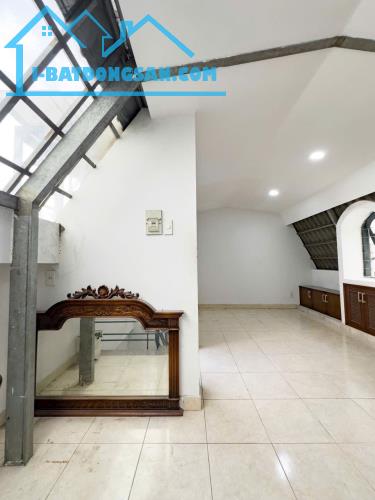 LÊN SÓNG EM HÀNG HÓT BÌNH THẠNH , GẦN MẶT TIỀN KHU CAO CẤP SÁT QUẬN 1