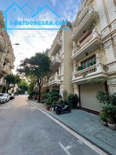Vạn Phúc 93m 5t mt5,5m thang máy đẳng cấp an sinh vài năm với có nhà bán