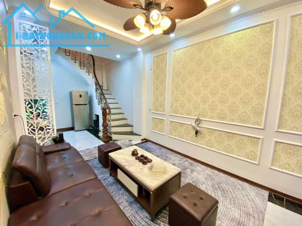 Nhà mặt phố Duy Tân, Dịch Vọng Hậu kinh doanh cực đỉnh, 60m2, 7 tầng, giá hơn 70 tỷ - 1