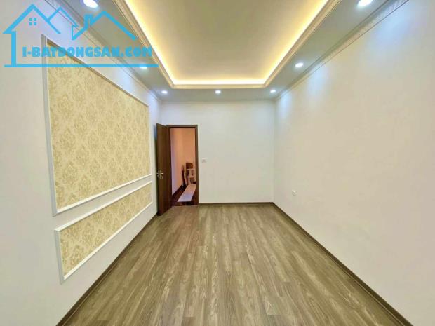 Nhà mặt phố Duy Tân, Dịch Vọng Hậu kinh doanh cực đỉnh, 60m2, 7 tầng, giá hơn 70 tỷ - 2