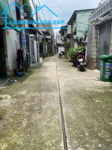 BÁN NHÀ HẺM XE HƠI ĐẬU CỬA, HIỆP THÀNH 17 – QUẬN 12 CHỈ NHỈNH 2 TỶ