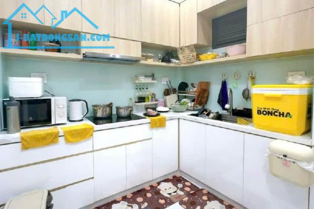 Bán nhà Nguyễn Thị Huỳnh Phú Nhuận Phường 11, 39 m² (6.5m x 6m) 4 Tầng - Giá 6.4 tỷ TL - 2