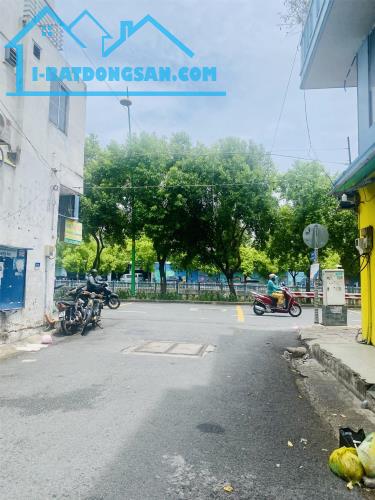 ***Bán nhà đường Hoàng Sa, phường 5 Tân Bình (6*18), oto đậu sát nhà - 4