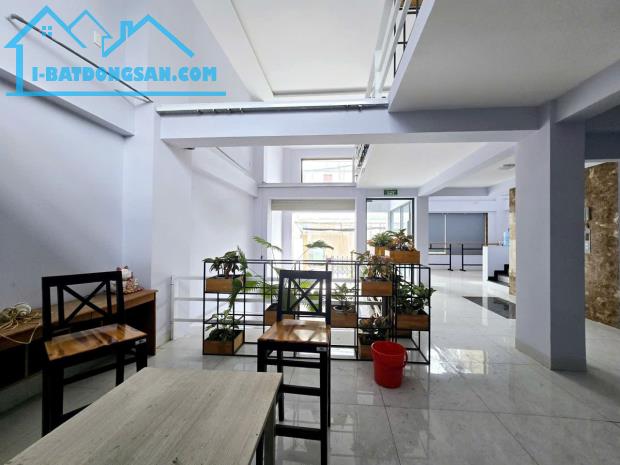 Bán Nhà  Đường Hồ Bá Phấn, Phước Long A, Q.9  DT:250m2 Dòng tiền 120 triệu/tháng Giá 29 Tỷ - 1