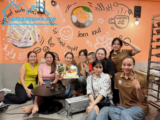 Cần sang nhượng cửa hàng cafe trà sữa 84 Trần Quang Diệu giá 150 triệu và 84 Nguyễn Phúc