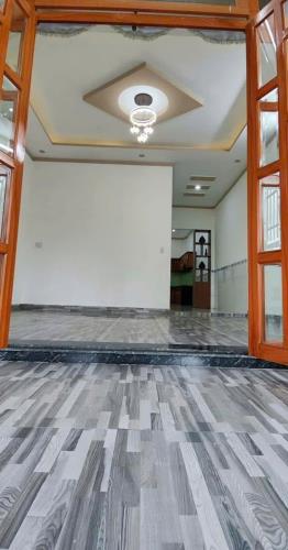 Hàng Siêu Ngộp Giá Tốt bán Căn nhà Tân Hiệp Hóc môn 110m2 Sổ Riêng Sẵn 830triệu Bao Phí th - 2