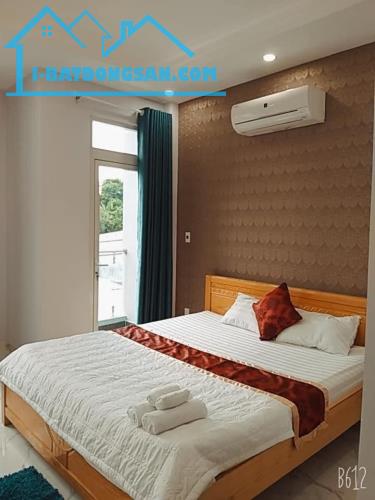 Gấp bán nhà Linh Trung, Thủ Đức, dt nền 860m2, giá 30 tỷ, gần Đh Nông Lâm. - 1