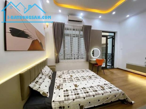 🏠 NHÀ HIẾM ĐỐNG ĐA - GIÁ 9 TỶ - 3 BƯỚC RA PHỐ - 7 TẦNG THANG MÁY - SÂN ĐỂ XE RỘNG