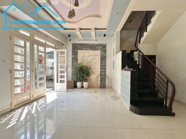 Nhà Nhiêu Tứ 40m2 ,4 tầng hxh nhỉnh 6ty - 5