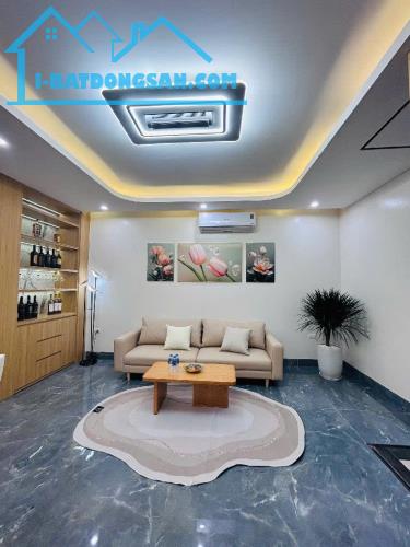 Bán nhà Đẹp - Mới - Nguyễn Sơn 6 Tầng– Thang Máy – Ôtô đỗ cửa -Thoáng nhỉnh 10 tỷ ( - 2