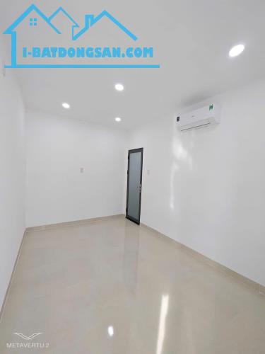 🏡Nhà mới 2 tầng như Vila (Sổ hoàn công . Vị trí đẹp hẻm 3m góc 2 mặt tiền ) - 3