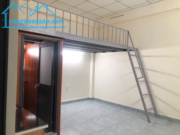 Bán CHDV 2 mặt tền 17 phòng đang cho thuê khoán 65tr/tháng, diện tích 160m2 ngang lớn 10m - 4