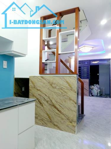 Bán Gấp, Kẹt Tiền, Nhà Bình Thạnh 2 tỷ 068 (4 x12), Cạnh bên CV Tầm Vu, đường Tầm Vu, HXH