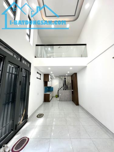 Bán nhà Quận Bình Thạnh, đường Nơ Trang Long, diện tích 48M2, 3 lầu. Giá 8.3 Tỷ, HXH