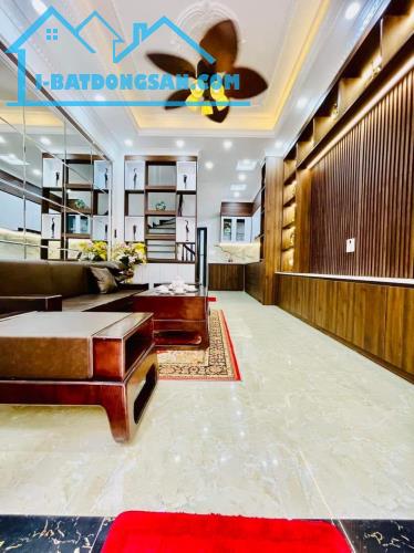Bán nhà đẹp phố Hoàng Hoa Thám 35m2 5tầng mặt tiền 3.5m hơn 6tỷ Ba Đình - 4