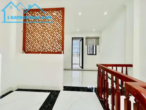 Bán nhà đẹp phố Hoàng Hoa Thám 35m2 5tầng mặt tiền 3.5m hơn 6tỷ Ba Đình - 1