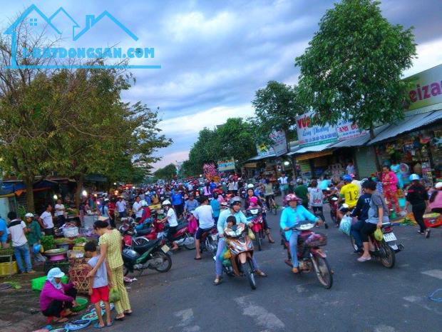 HỤT VỐN MỞ SPA, BÁN GẤP 2.050M2 ĐẤT NGAY KCN BECAMEX, ĐƯỜNG 12M, TIỆN MỞ GARA. GIÁ 300TR - 3