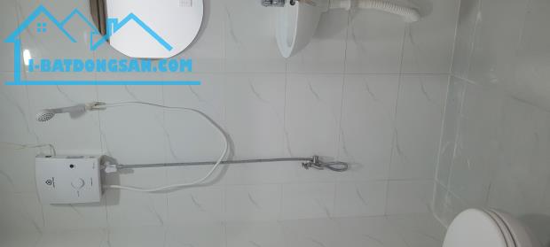 Bán nhà mới Mễ Cốc, Q8. SHR, không quy hoạch, ngay chợ Rạch Cát, 39m2 (4.5 × 9). 2ty nhẹ