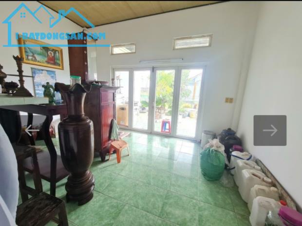 MẶT TIỀN ĐƯỜNG 5.5M - GẦN CHỢ - KINH DOANH TẤP NẬP - 5 NGỦ 5 WC - Ô TÔ - 1P ĐẾN SÔNG, BIỂN - 3
