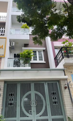 Bán nhà hẻm ô tô Lâm Văn Bền- Quận 7-50m2-ngang 4.3m-3 phòng ngủ-nhỉnh 7 Tỷ