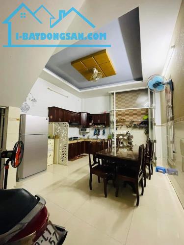 Nhà 3 Tầng Mới Đẹp, Gần THCS Long Trường, Q9, 56m2(4 x16 ) ,HXH,Chỉ 3.9 Tỷ Còn Bớt - 4