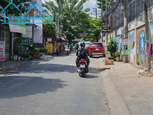 HẺM 7M SÁT MT - GẦN NGÃ 3 NGUYỄN VĂN KHỐI - 64M2 SỔ VUÔNG - NHÀ CÒN MỚI - TRỆT LỬNG - KHU - 4