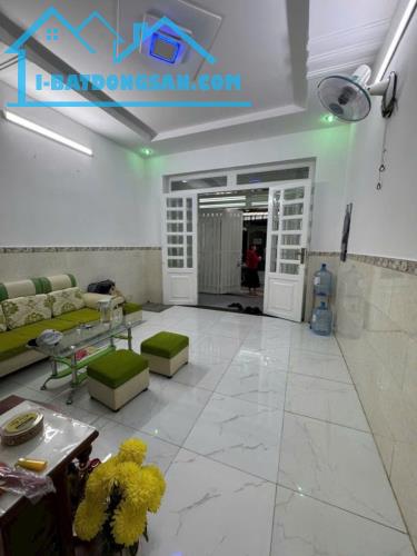 HẺM 3,5M THÔNG - F8 QUANG TRUNG - 48M2 (4x12) - 2 TẦNG SỔ VUÔNG - TIỆN ÍCH BAO QUANH - - 4