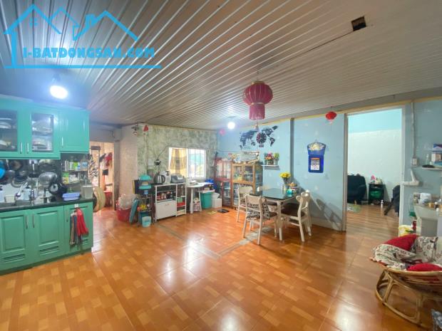 Bán căn nhà 2 mặt đường Lê Hồng Phong - Ngay trung tâm hành chính Đức Trọng - 2
