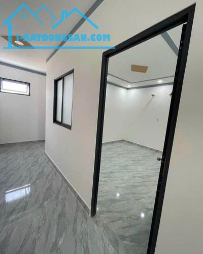 Trệt Lửng, 40m2, full thổ cư, 2 tỷ 130 còn thương lượng !!! - 2