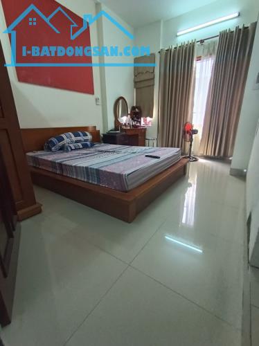 Nhà 4 tầng  đường Quang Dũng - View hồ Hàm Nghi - DT 205m² - Dòng tiền 58 triệu/tháng chỉ - 3