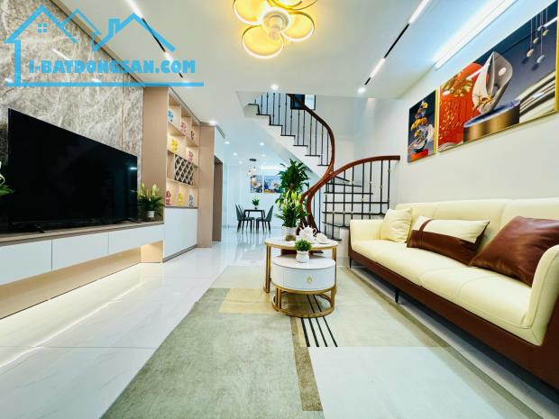 Bán nhà phân lô ôtô Lạc Trung, 50m2, 2 thoáng, 4 ngủ, gara, dân trí cao, nhỉnh 13 tỷ